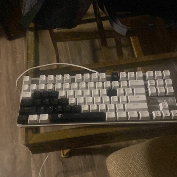 This is a great performing gaming keyboard and mouse. - Picture 7 of 7